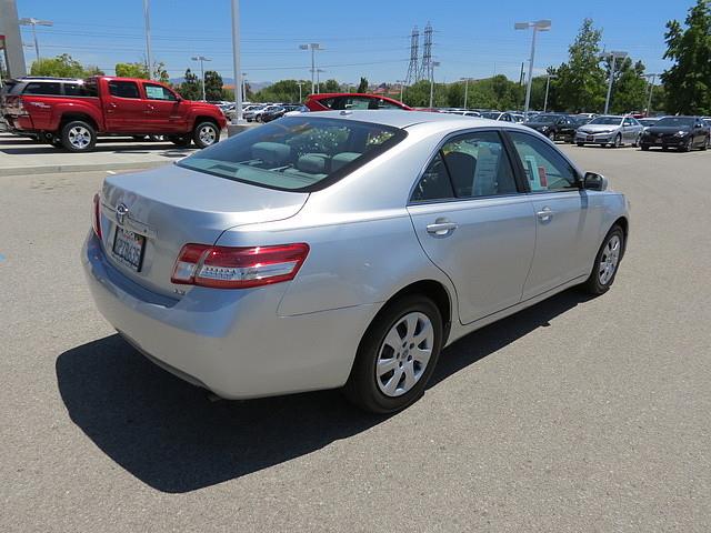 Toyota Camry 2011 photo 16