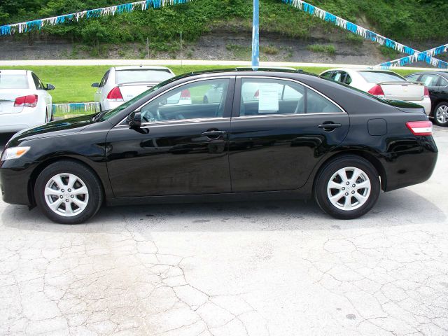 Toyota Camry FX4 Super Crew 4x4 Sedan