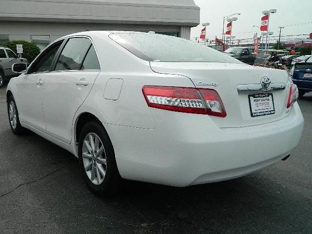 Toyota Camry 2011 photo 24