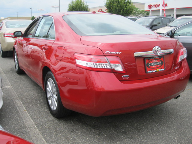 Toyota Camry 2011 photo 1