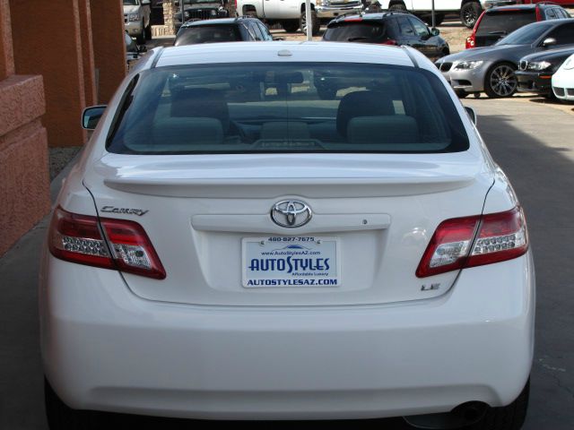 Toyota Camry 2011 photo 1