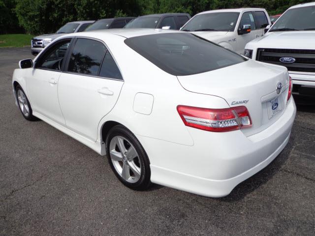 Toyota Camry 2011 photo 2