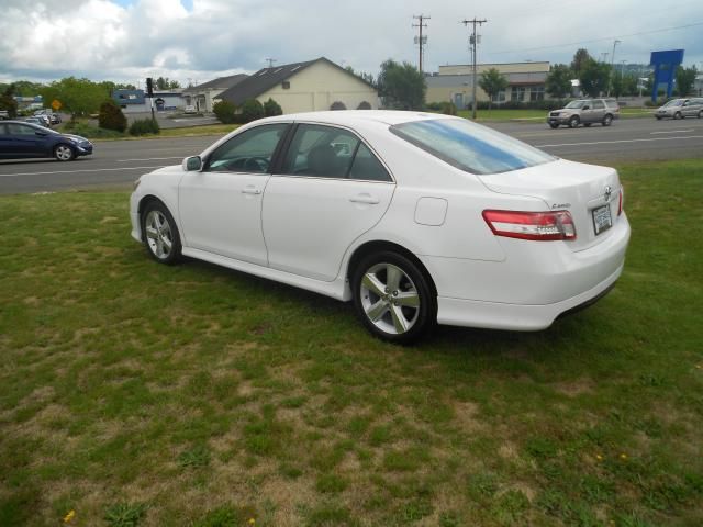 Toyota Camry 2011 photo 2