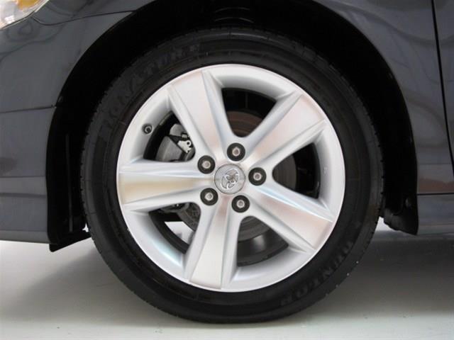 Toyota Camry 2011 photo 16