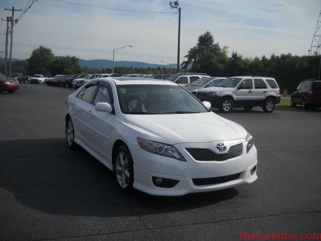 Toyota Camry 2011 photo 2