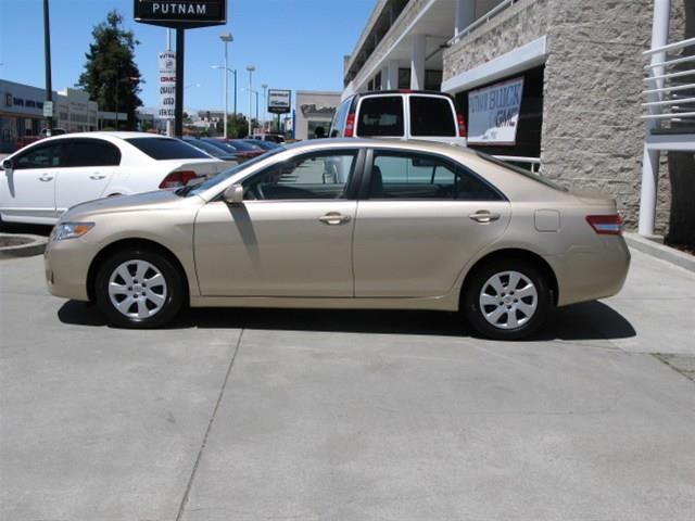 Toyota Camry 2011 photo 1