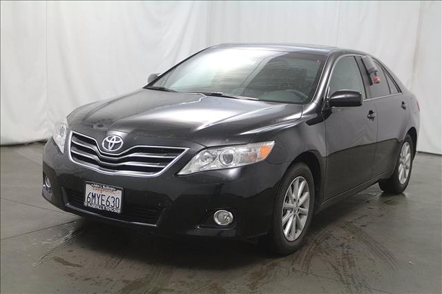 Toyota Camry 2011 photo 1