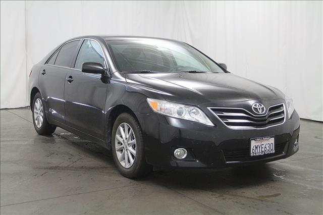 Toyota Camry 2011 photo 2