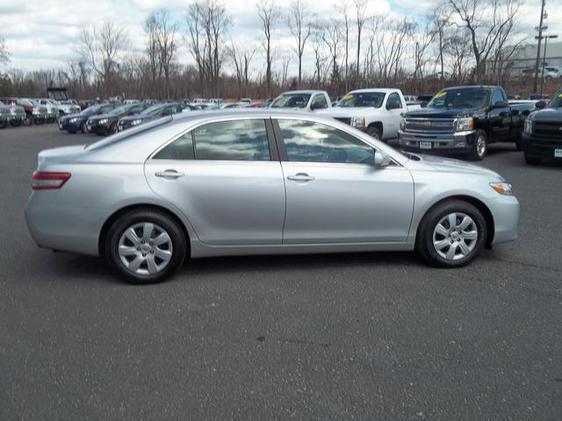 Toyota Camry 2011 photo 9