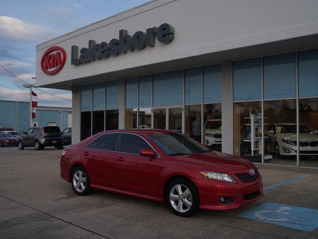 Toyota Camry SE Sedan