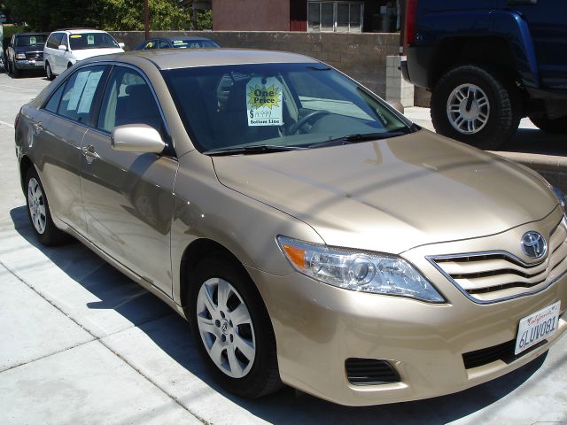 Toyota Camry FX4 Super Crew 4x4 Sedan