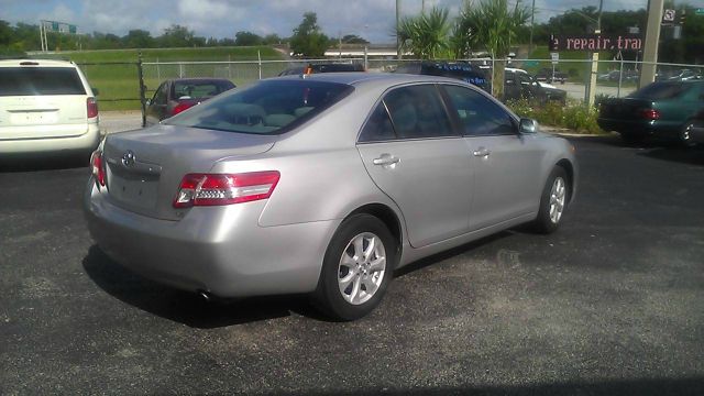 Toyota Camry 2011 photo 2