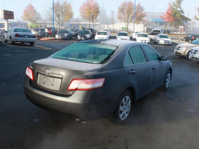 Toyota Camry 2011 photo 2