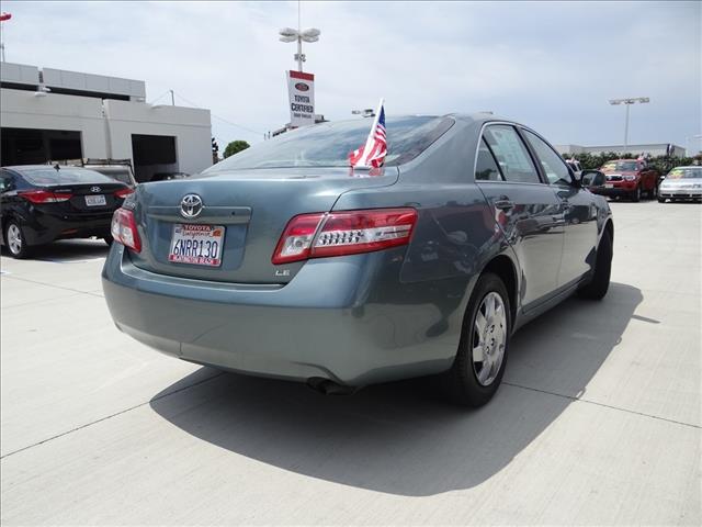 Toyota Camry 2011 photo 2