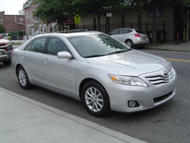 Toyota Camry 2011 photo 2