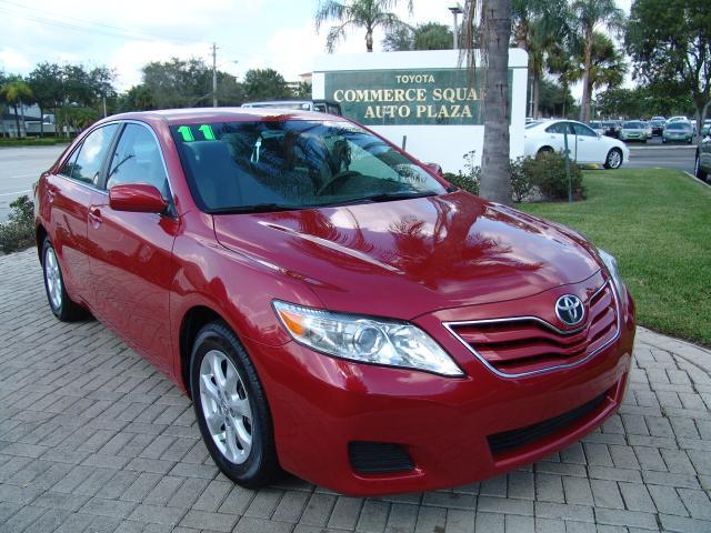 Toyota Camry 2011 photo 1