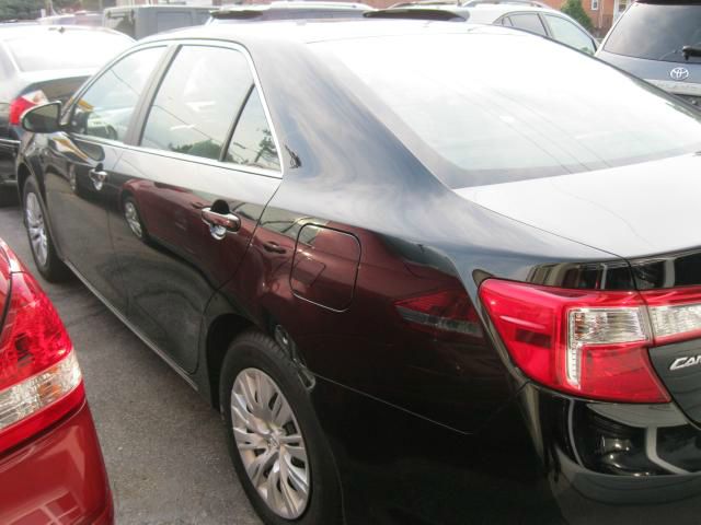 Toyota Camry ESi Sedan