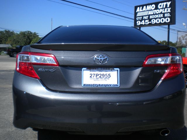 Toyota Camry 2012 photo 18