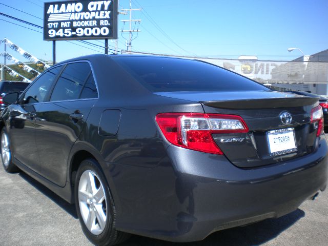 Toyota Camry 2012 photo 2