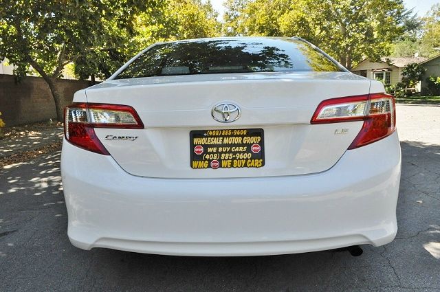 Toyota Camry ESi Sedan