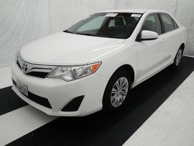 Toyota Camry 2012 photo 2