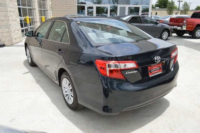 Toyota Camry 2012 photo 16