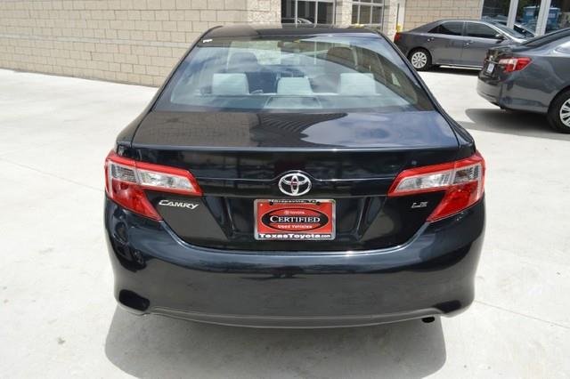 Toyota Camry 2012 photo 19