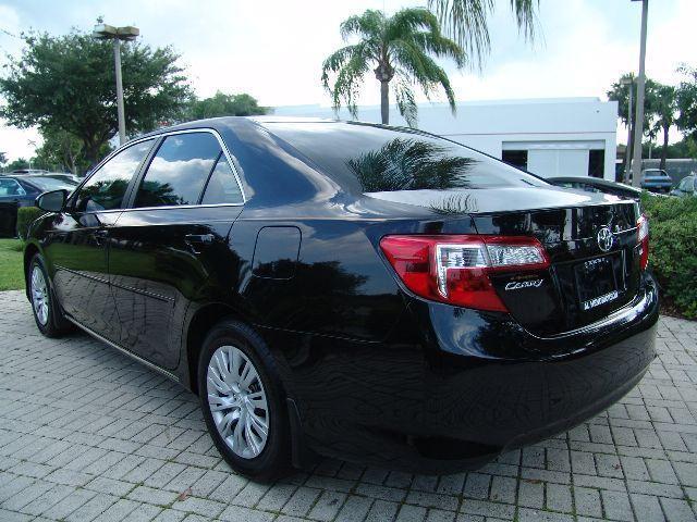 Toyota Camry 2012 photo 16