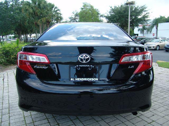 Toyota Camry 2012 photo 18