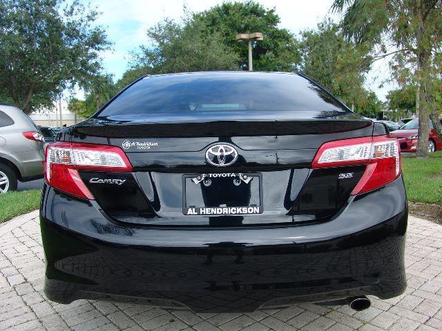 Toyota Camry 2012 photo 14