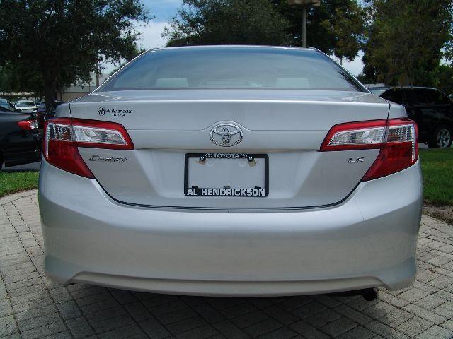 Toyota Camry 2012 photo 2