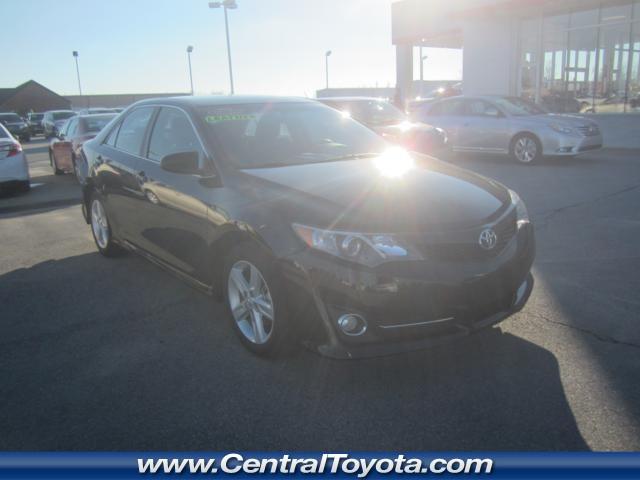 Toyota Camry 2012 photo 2