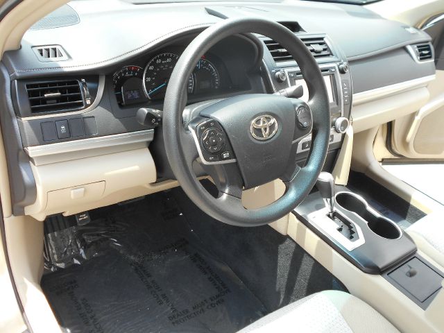 Toyota Camry 2012 photo 17