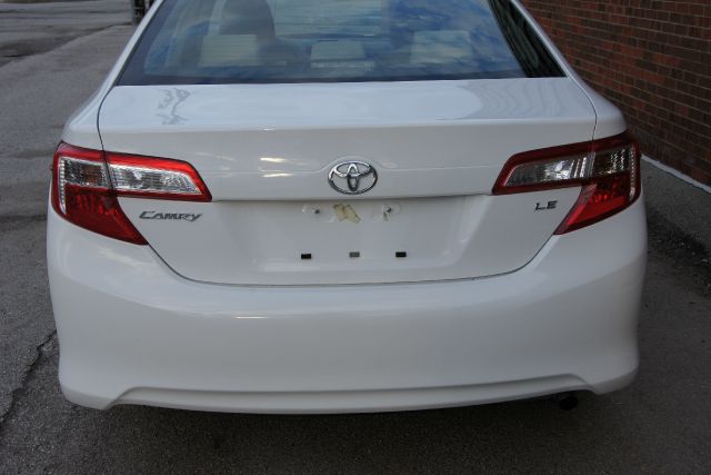 Toyota Camry 2012 photo 17