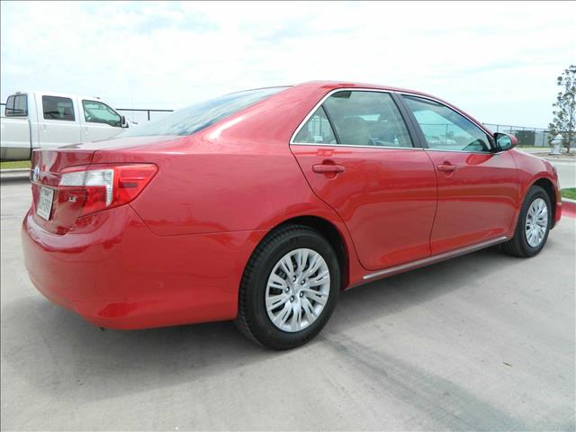 Toyota Camry 2013 photo 2