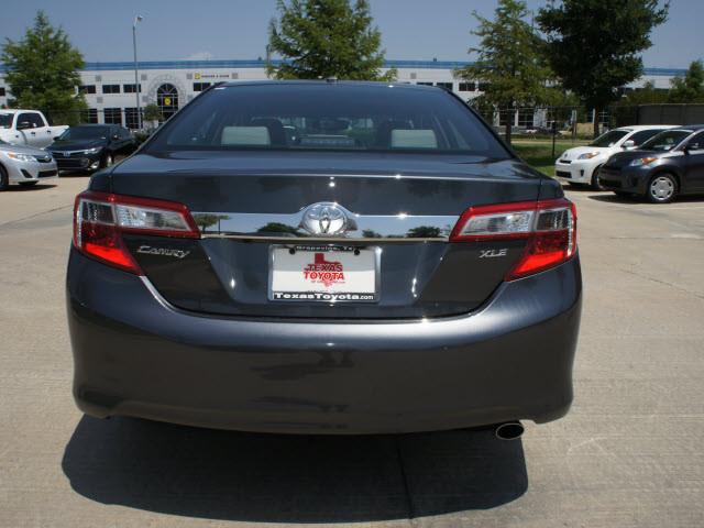 Toyota Camry 2013 photo 1