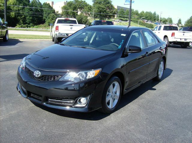 Toyota Camry 2013 photo 2