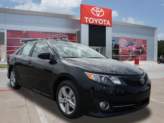 Toyota Camry 2013 photo 1