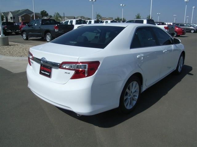 Toyota Camry 2013 photo 1