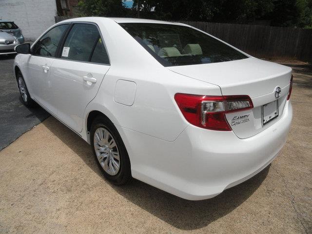 Toyota Camry 2013 photo 2