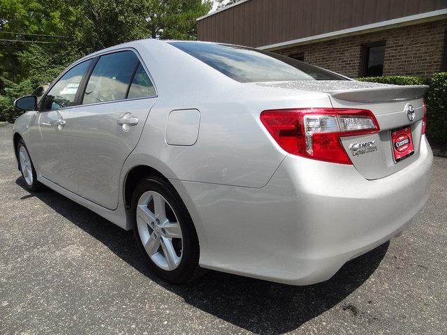 Toyota Camry 2013 photo 2