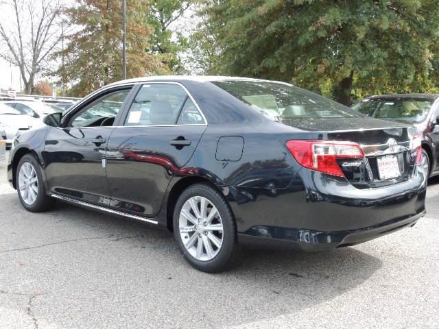 Toyota Camry 2014 photo 1