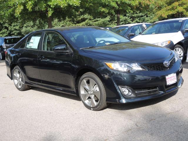 Toyota Camry SE Sedan