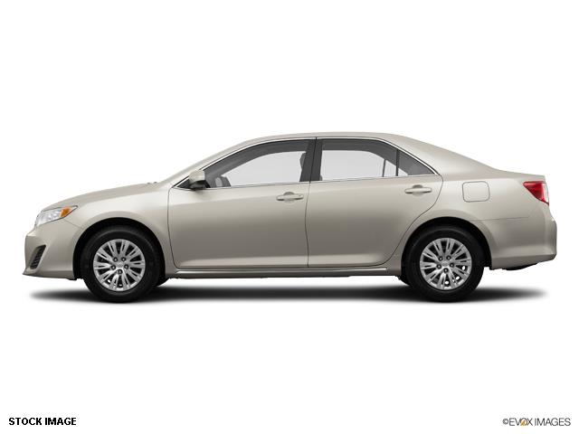 Toyota Camry 2014 photo 2