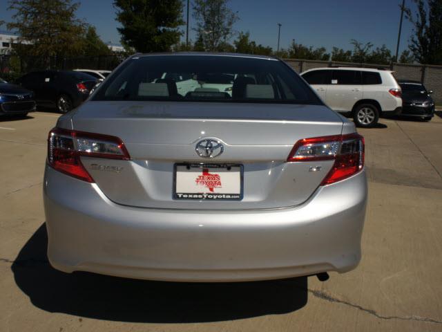 Toyota Camry 2014 photo 4