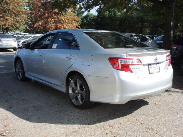 Toyota Camry 2014 photo 1