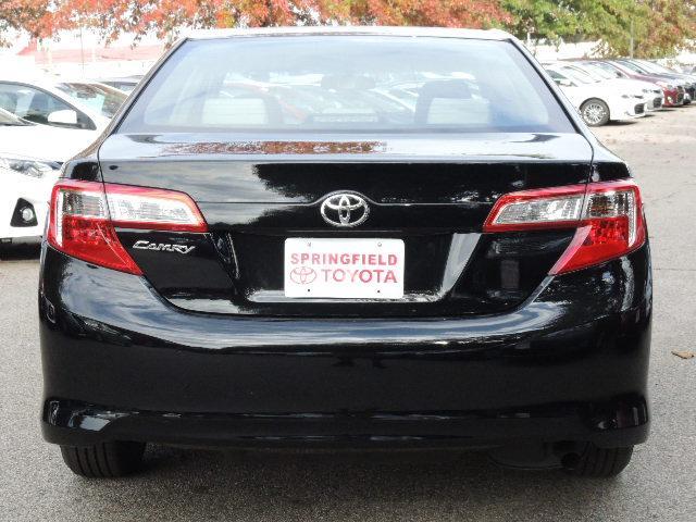 Toyota Camry ESi Sedan