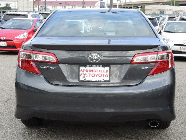 Toyota Camry 2014 photo 2