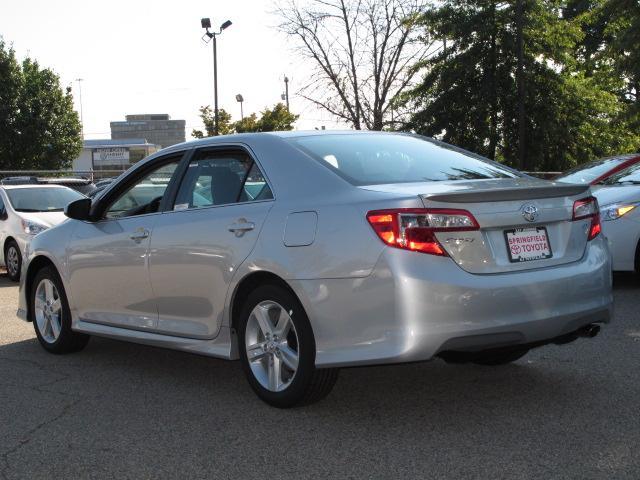 Toyota Camry 2014 photo 1