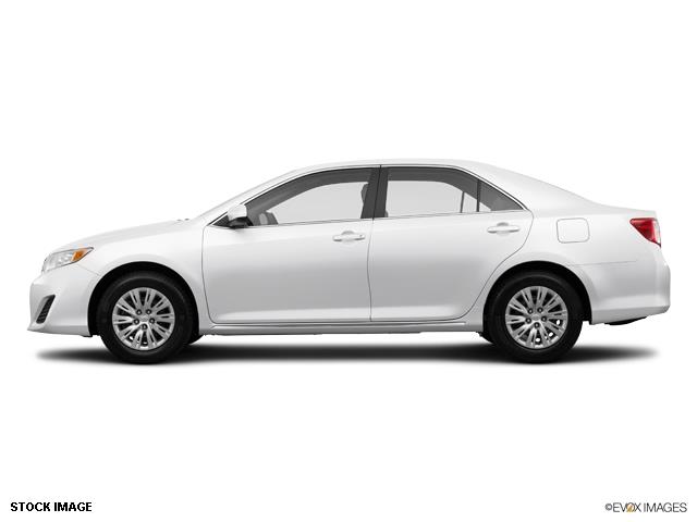 Toyota Camry 2014 photo 2